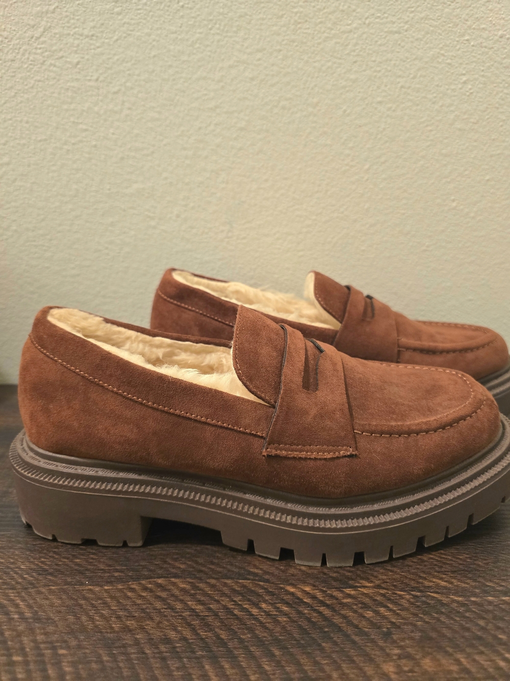American Eagle‎ Womens Faux Suede Fleece Lined Penny Loafers Brown Size 7.5